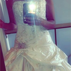 Wedding dress
